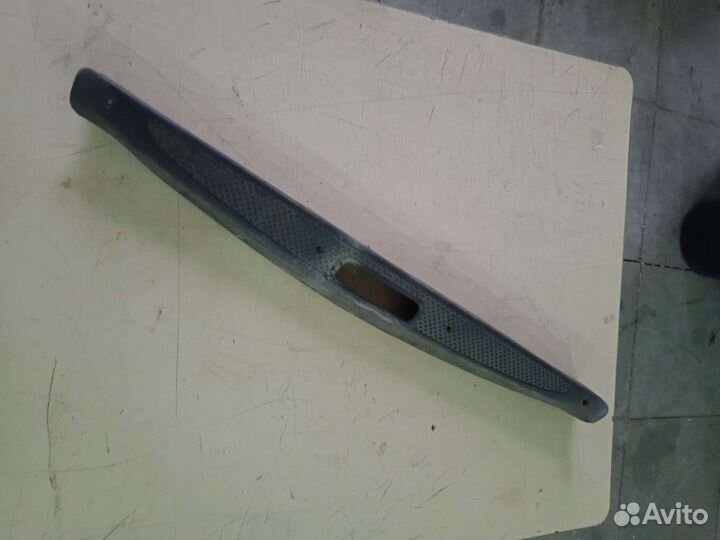 Накладка замка багажника Pontiac Grand AM Понтиак