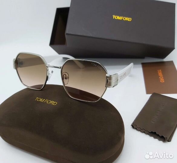 Солнцезащитные очки tom ford