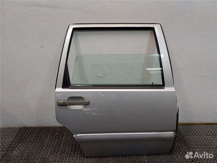 Стекло боковой двери Volvo 850, 1996