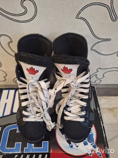 Коньки хоккейные