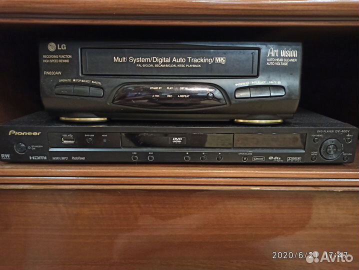 Видео плеер LG RN-830AW