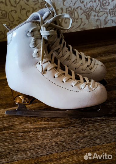 Фигурные коньки Risport antares (белые) 20,5