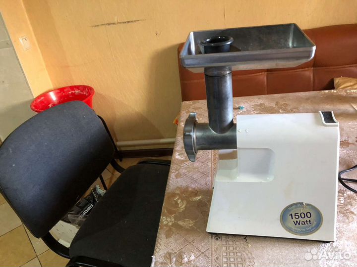 Мясорубка Redmond Scarlett braun