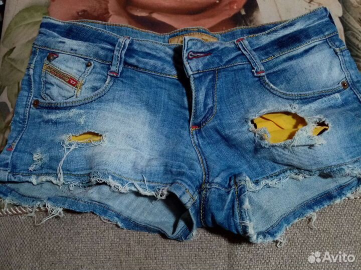 Джинсовые шорты