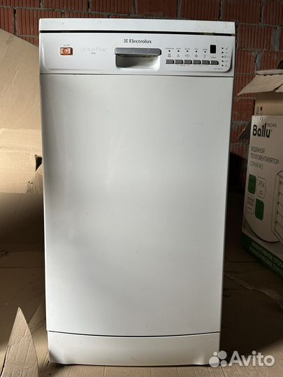 Посудомоечная машина electrolux