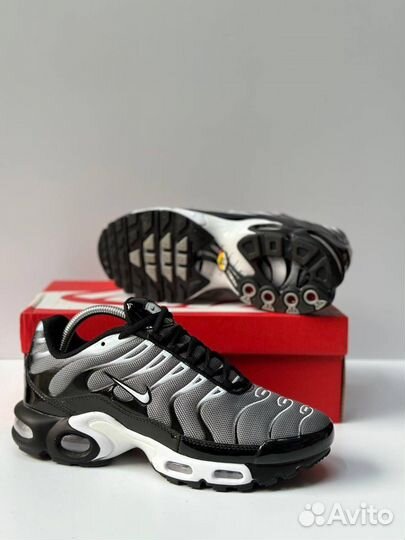 Кроссовки nike air max tn plus