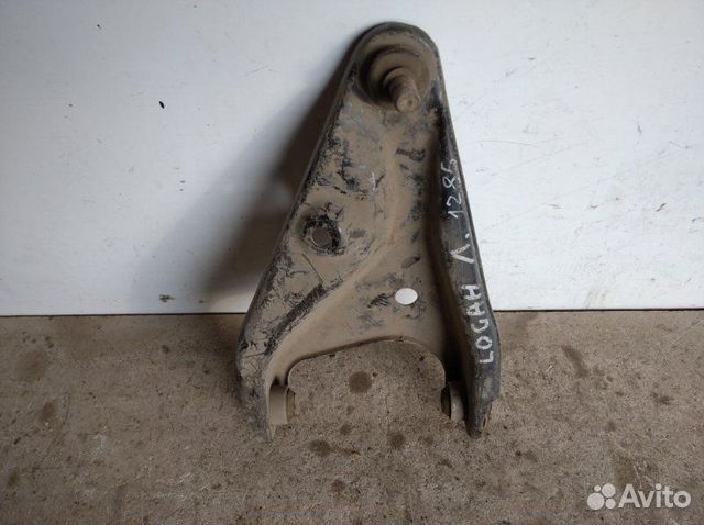 Рычаг передний левый Renault Logan 2005-2014