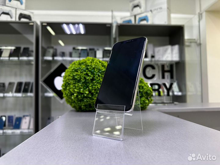 iPhone X, 256 ГБ