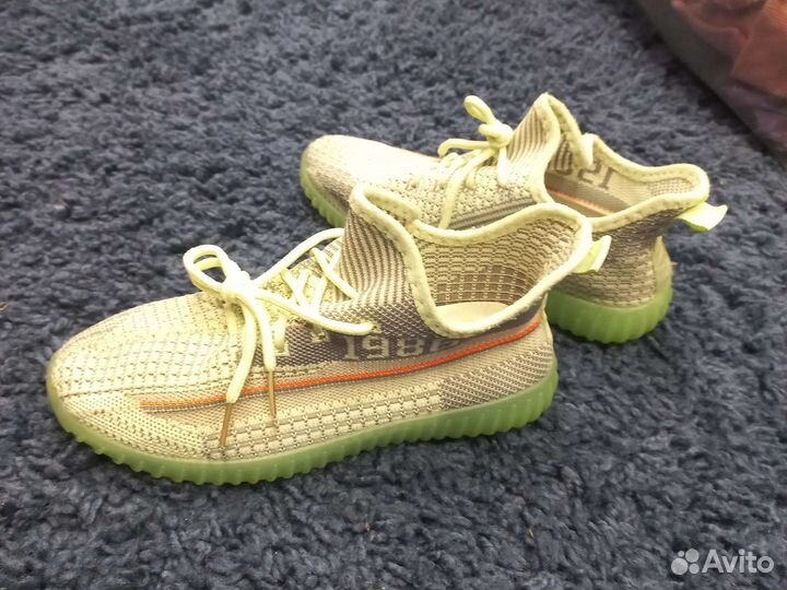 Кроссовки для девочки