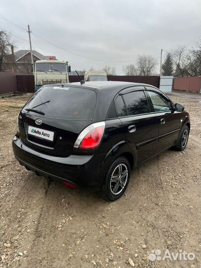 Kia Rio 1.4 AT, 2010, 252 309 км