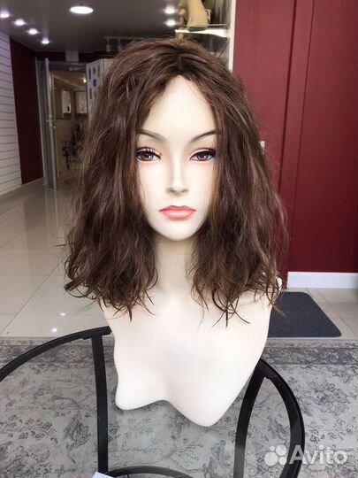 Парик из натуральных волнистых волос