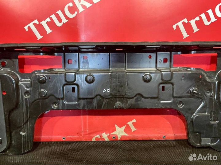 Стенка переднего фартука кабины Renault T