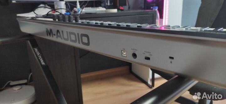 M-audio oxygen 61 MKV midi-клавиатура