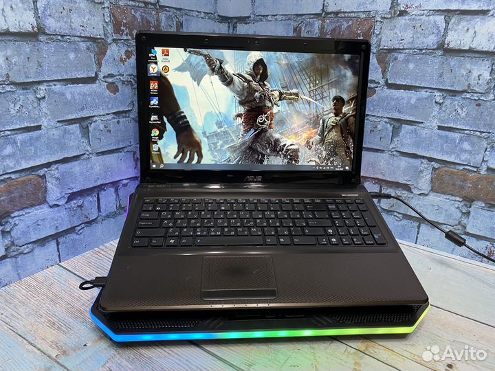 Ноутбук asus i3/6Gb/SSD+HHD