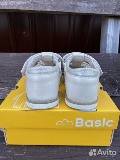 Сандалии для девочки 23 размер