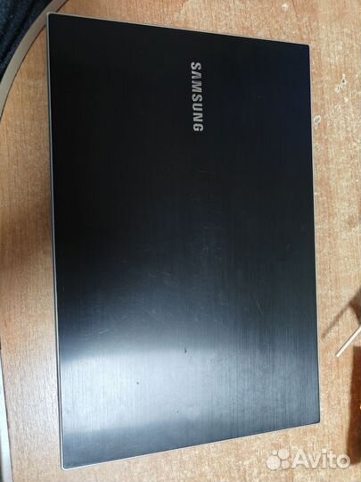 Ноутбук Samsung NP305V5A