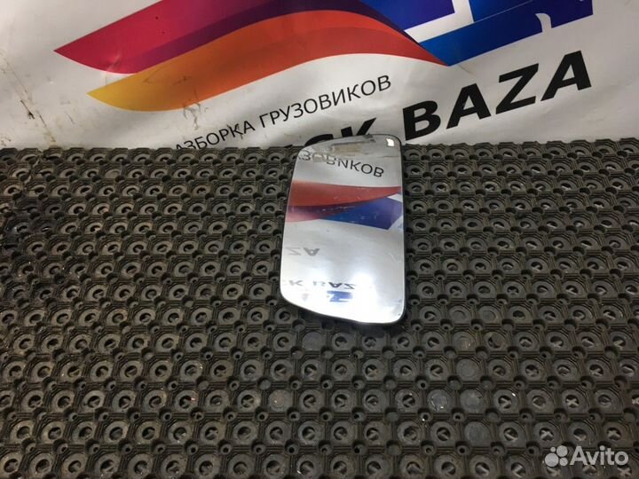 Стекло зеркала заднего вида боковое