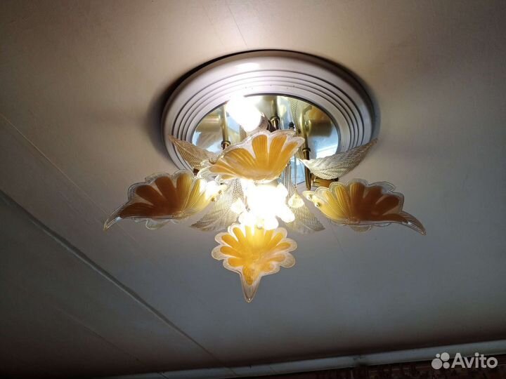 Люстра,святильник потолочный