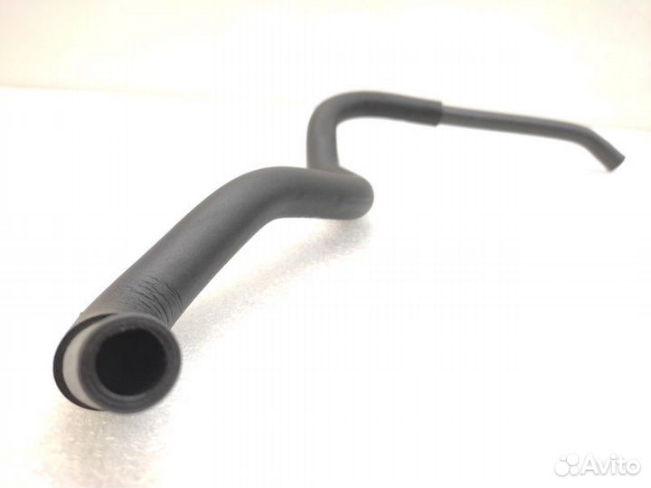 Трубка вентиляции картерных газов Mitsubishi