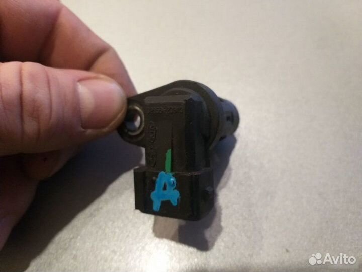 Датчик положения распредвала