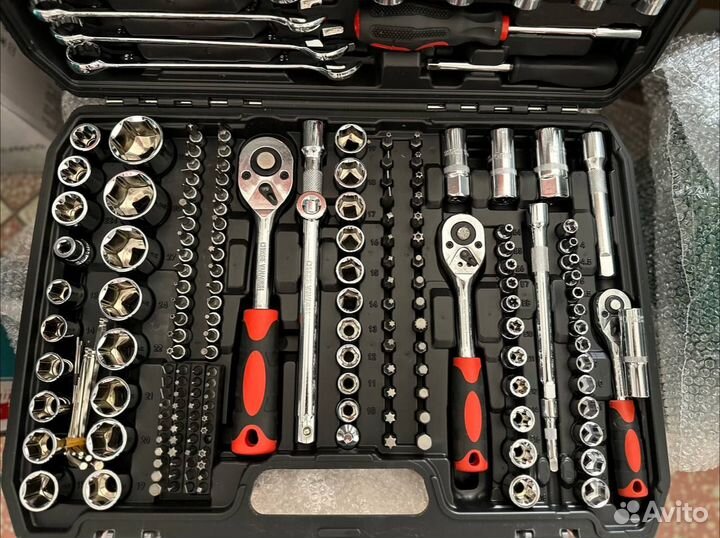 Набор ключей 159 предметов