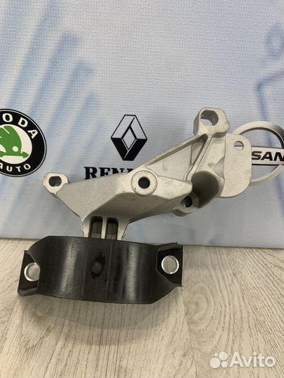 Опора двигателя двс Кронштейн Renault duster
