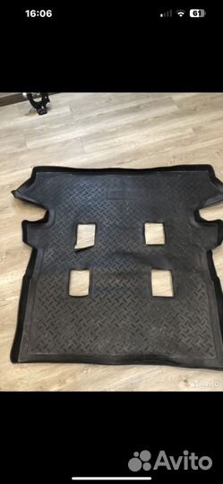 Коврик в багажник на ланкрузер 200