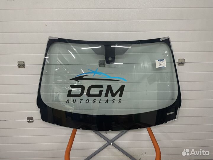 Лобовое стекло Infiniti QX56 2