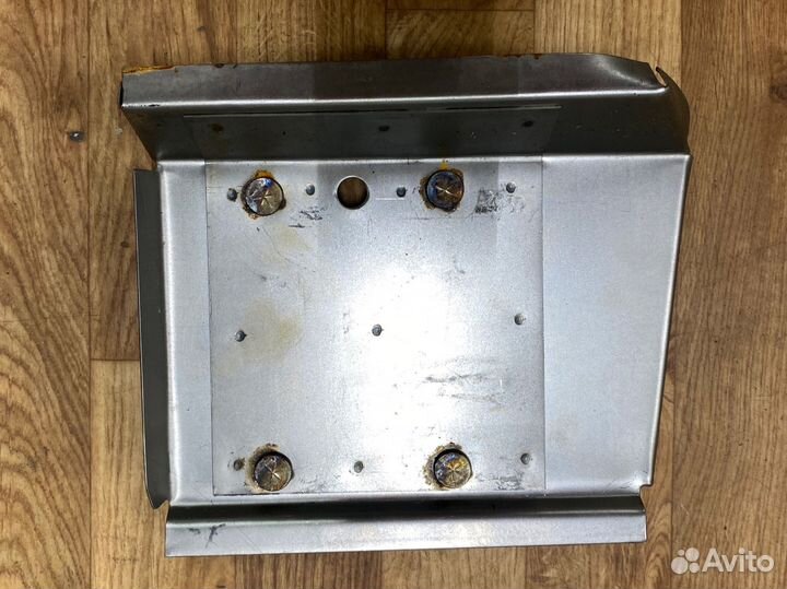 Площадка реактивной тяги правая Ваз 2121-21213