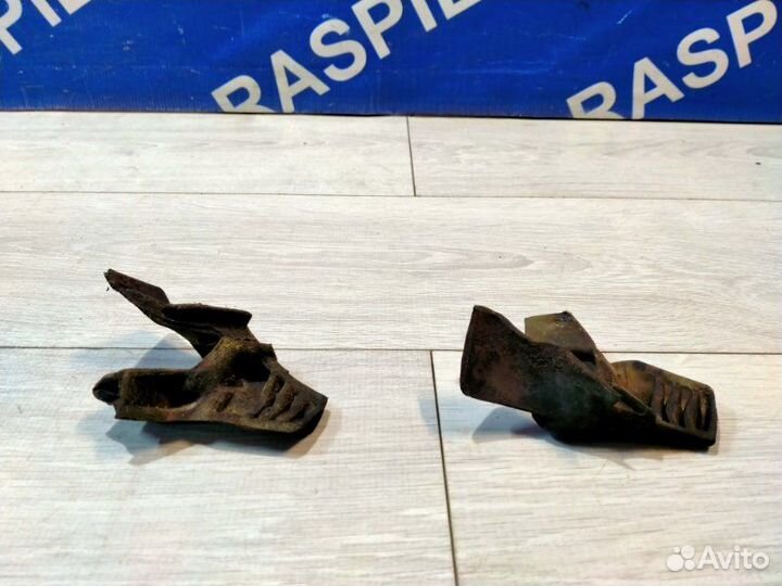 Уплотнительная резинка Toyota Mark Ii GX90 1GFE