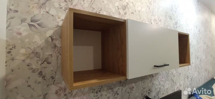 Полка настенная навесная абсолютно новая