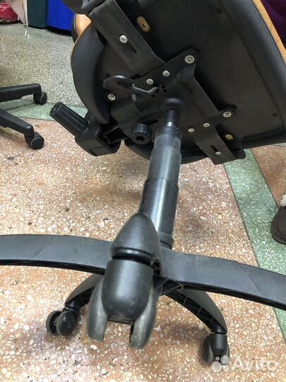 Компьютерное кресло бу