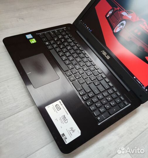 Игровой Asus\FHD\i3 - 6100U\GT 940MX 2g\ozu 8gb