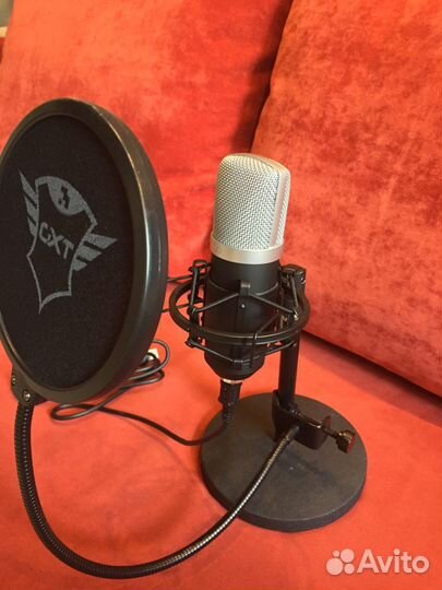 Микрофон для компьютера Trust GXT 252 Emita Stream