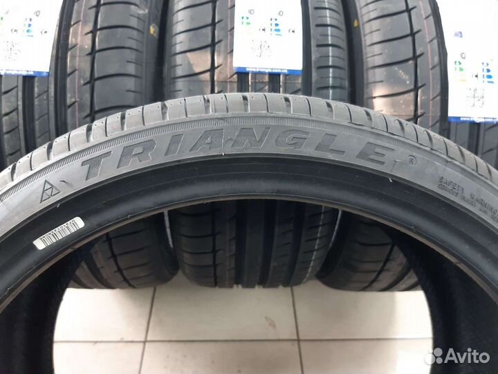 Triangle Sports TH201 225/45 R18