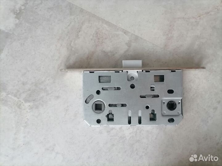 Замок врезной