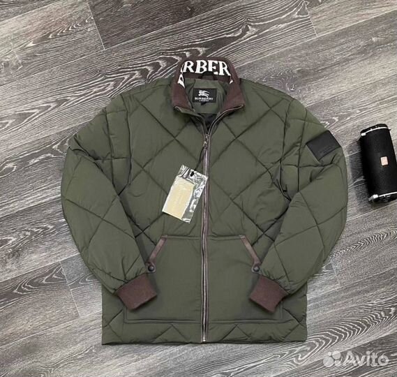 Весенние прогулки в куртке Burberry