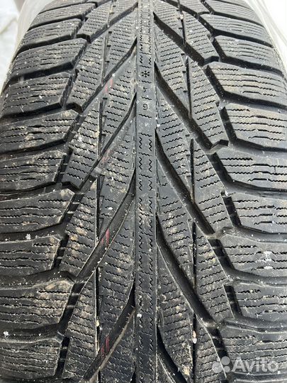 Nokian Tyres Hakkapeliitta R2 SUV 275/50 R20 35P