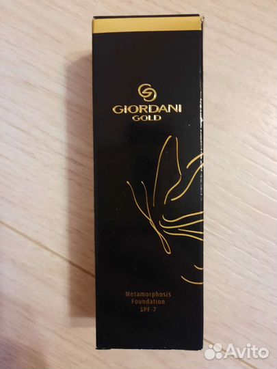 Матирующая пудровая тотальная основа