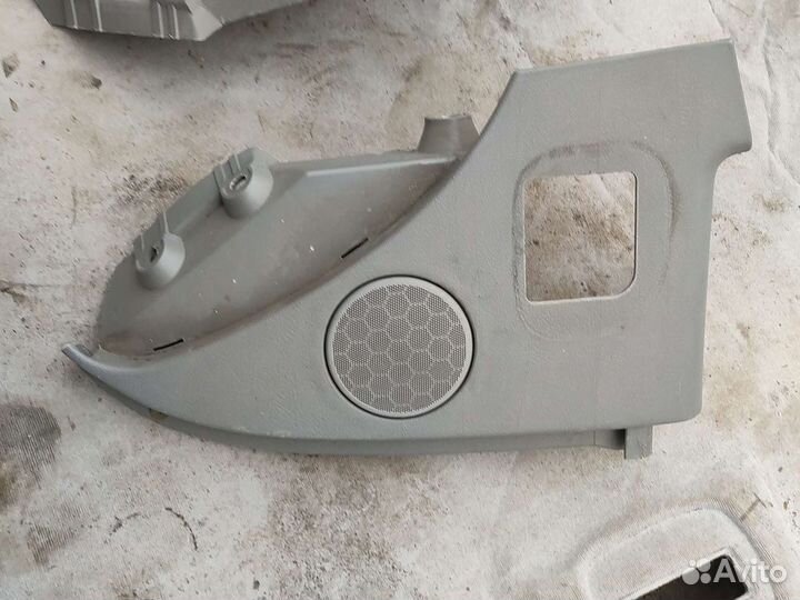 Держатель задней полки Фольксваген поинтер