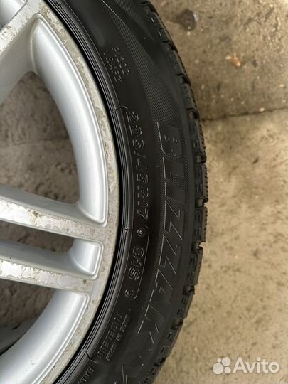 Bridgestone Blizzak VRX 225/45 R17 и 245/40 R17 91S