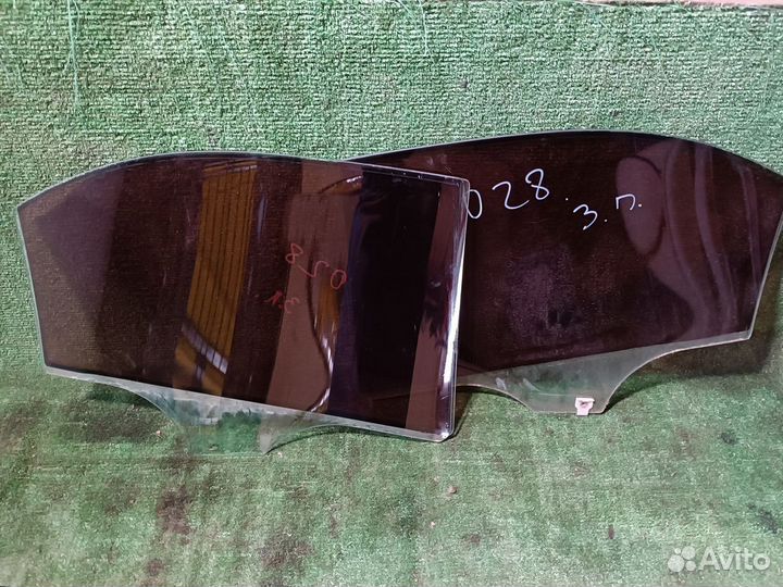 Стекло двери задней левой Mazda 6