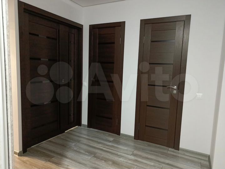 2-к. квартира, 57 м², 4/10 эт.