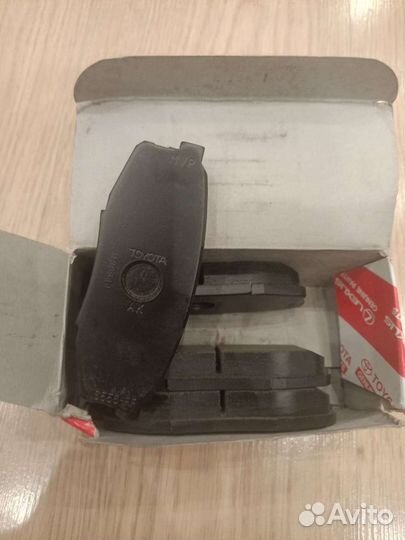 Тормозные колодки задние toyota land cruiser 200