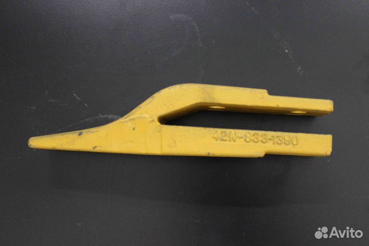 Зуб ковша 312204054 центральный Nova