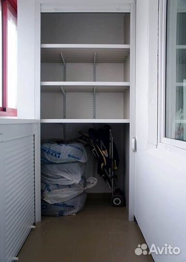 Встроенный шкаф на балкон на заказ