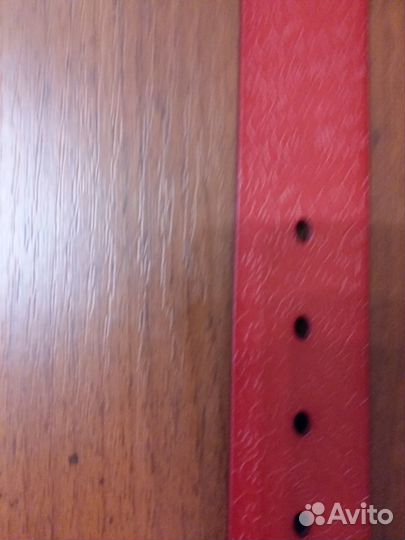 Ремни женские кожаные красный и сиреневый