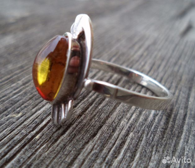 Кольцо серебряное с янтарем, СССР, р.17