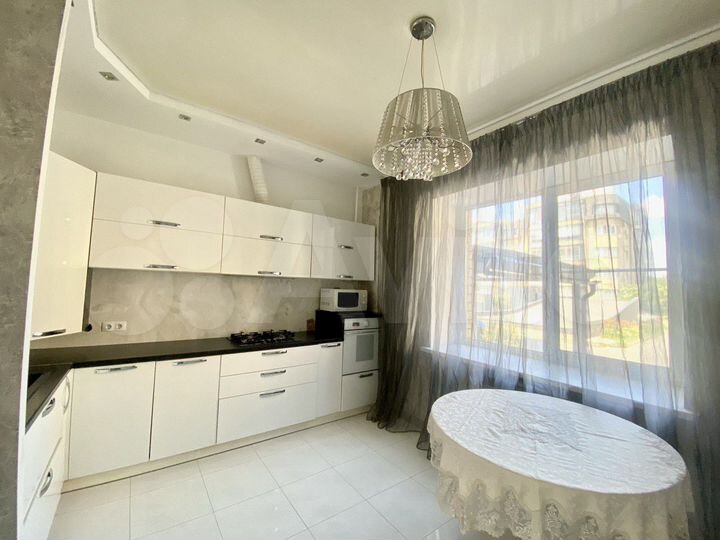 2-к. квартира, 71 м², 1/5 эт.