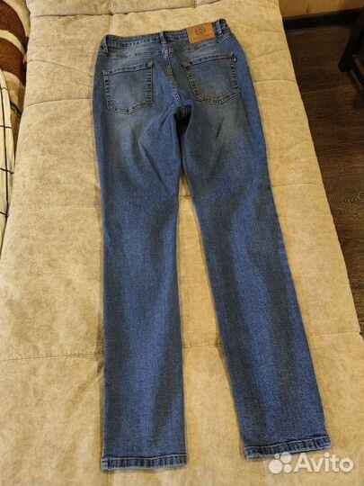 Джинсы